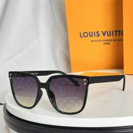 Picture of Louis Vuitton Sunglasses _SKUfw74860897fw